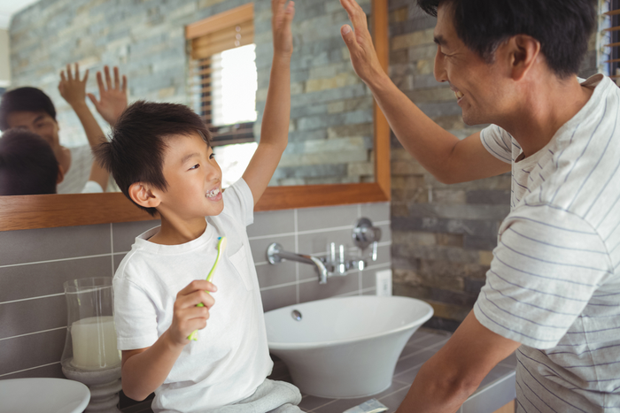 HELP YOUR CHILD LEARN PROPER ORAL HYGIENE WITH THESE 5 TIPS | Dental Remedies